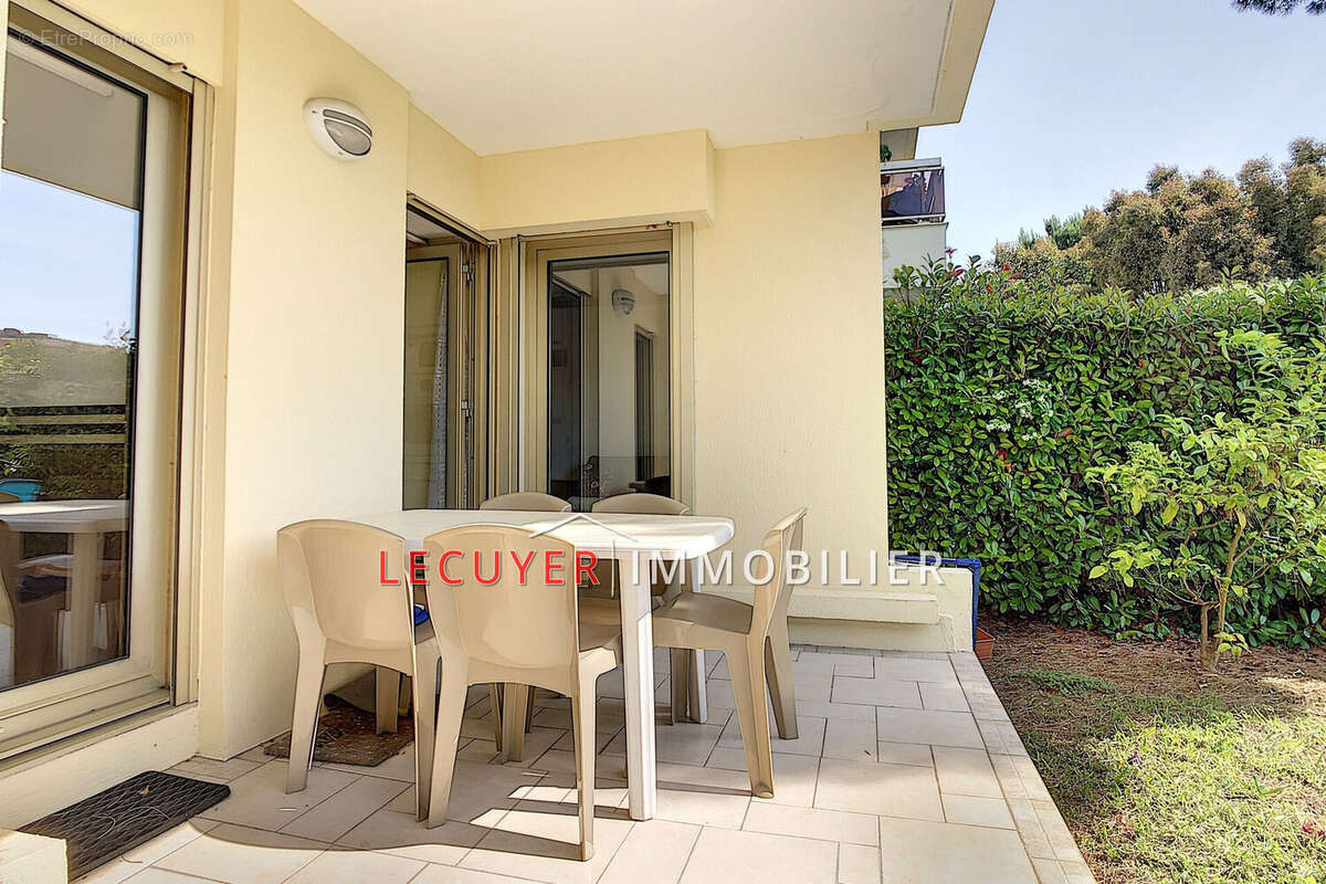 Appartement à VALLAURIS