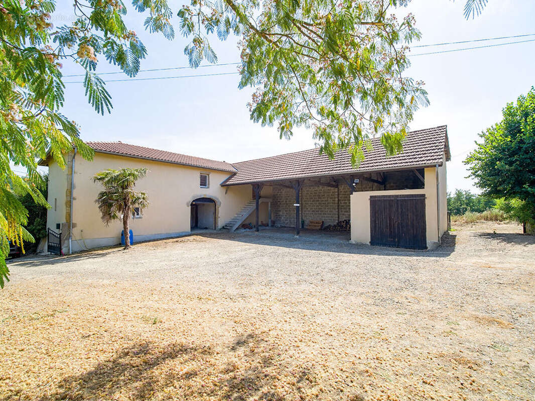 Propriété de près de 2 Hectares secteur GEAUNE - photo 9