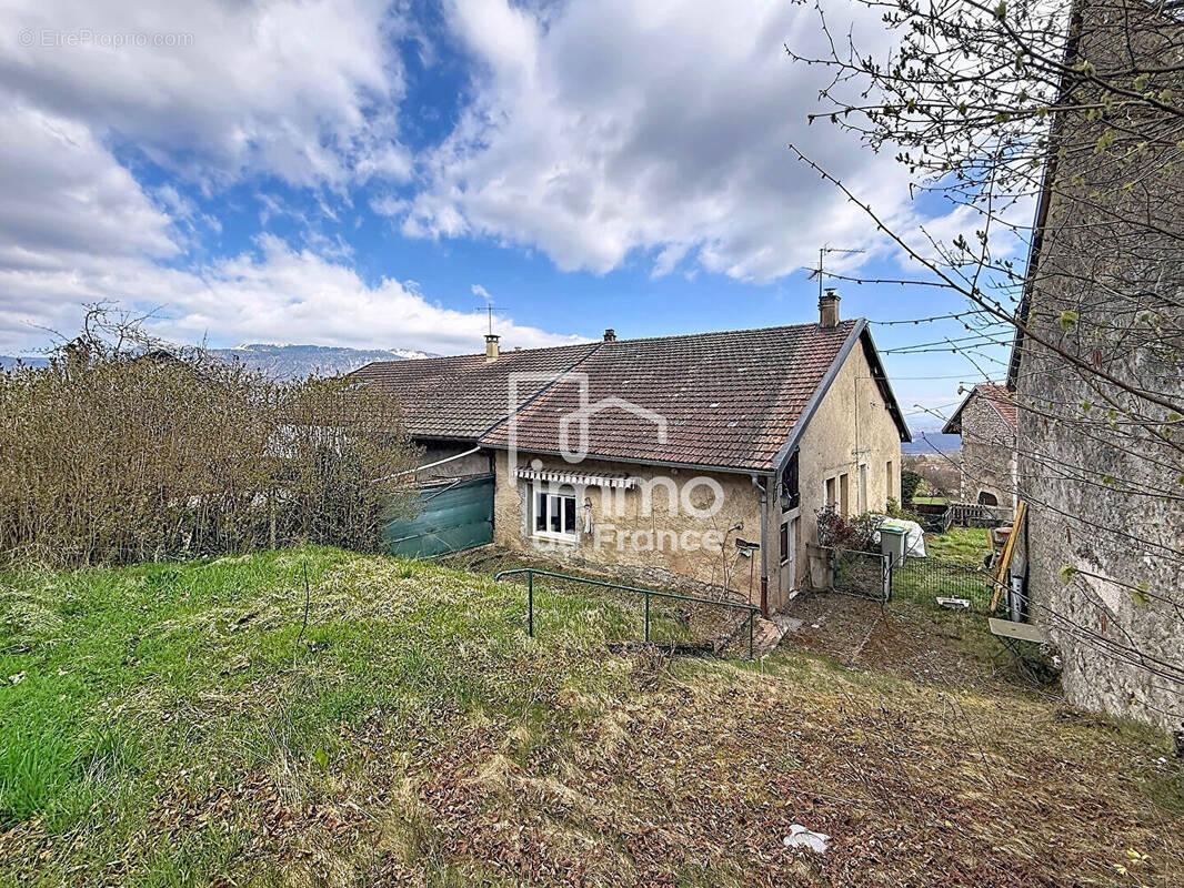 Maison à BELLEGARDE-SUR-VALSERINE