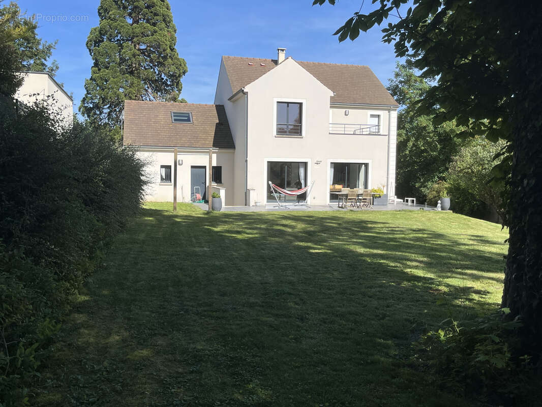 Maison à CRESPIERES