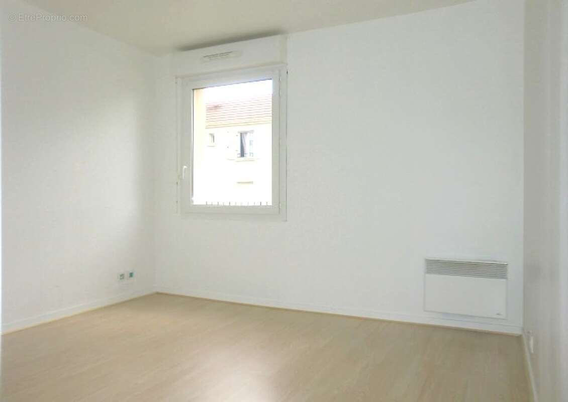 Appartement à CHANTELOUP-LES-VIGNES