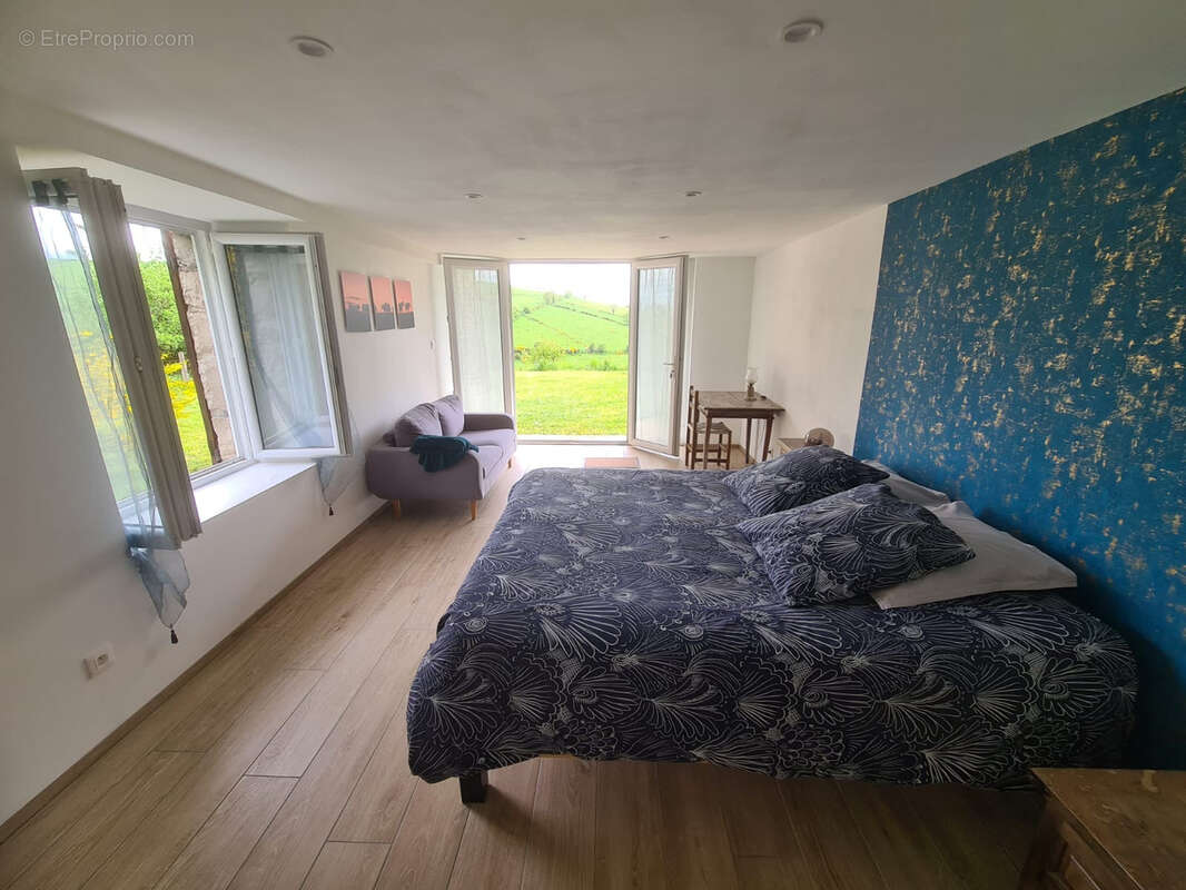 Maison à SAINT-GENIEZ-D'OLT