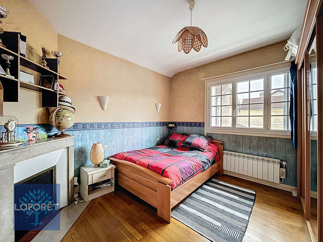 Maison à CORBEIL-ESSONNES