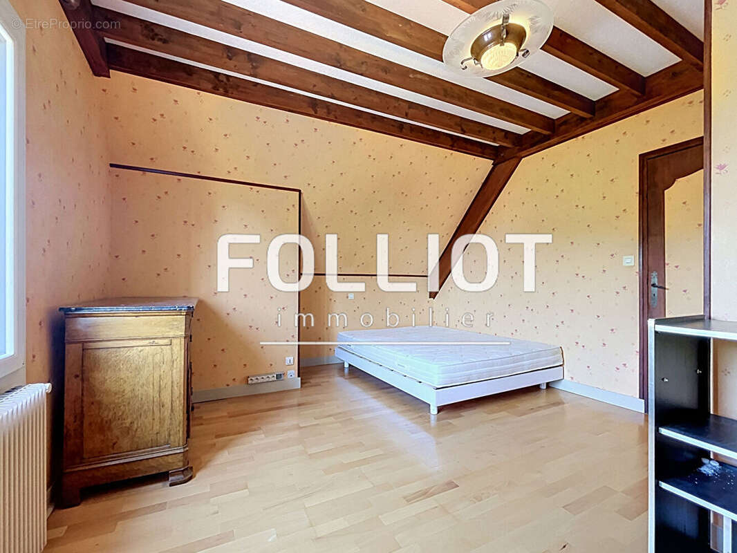 À deux pas de la mer, une maison aux multiples possibilités ! - photo 9