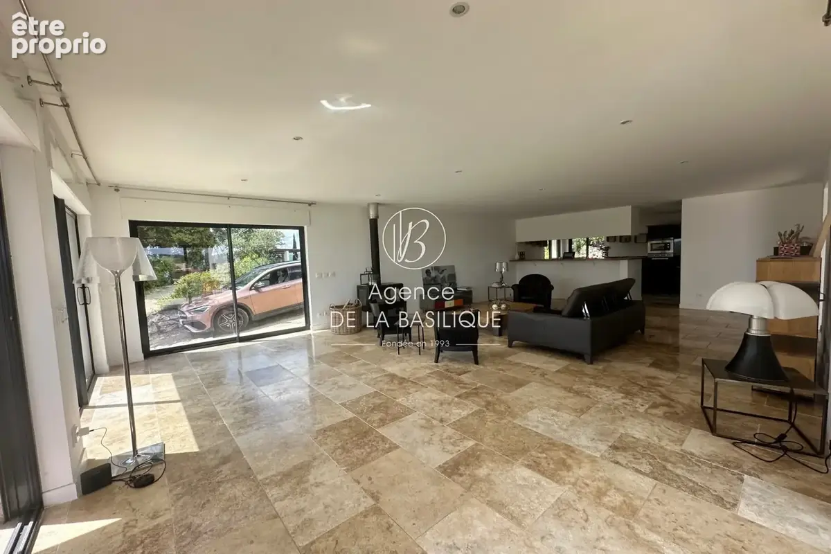 Maison 6 pièces 172 m² à vendre à Montfort-Sur-Argens (83570) - photo 9