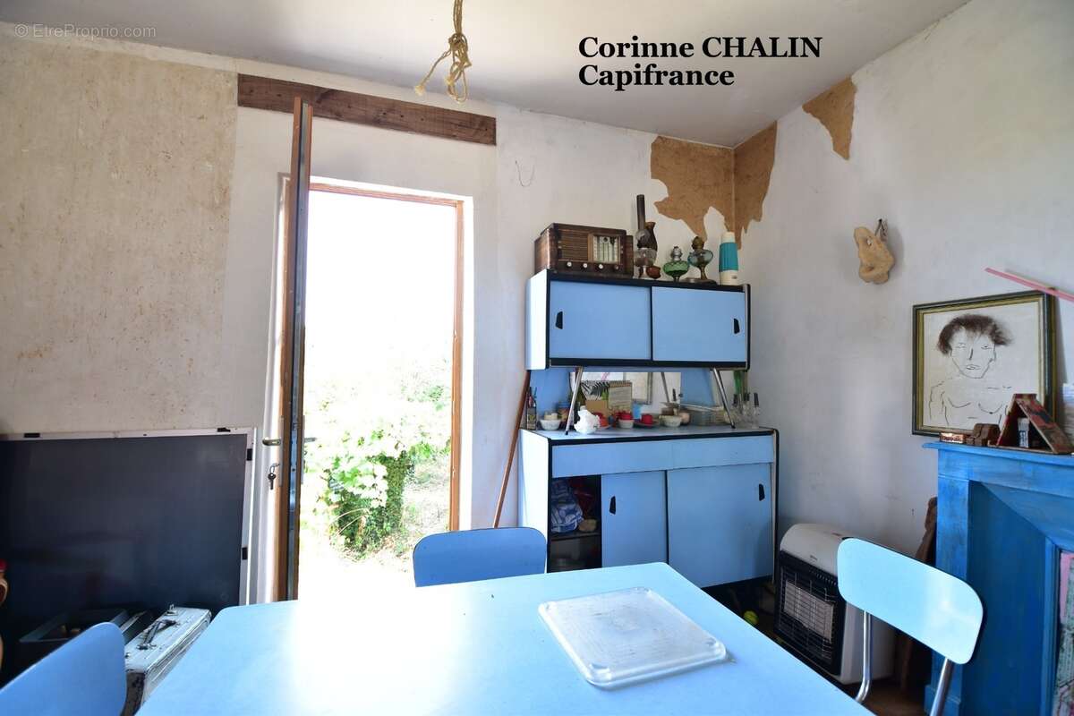 Maison à vendre 4 pièces sur 537m2 de terrain MONTCOMBROUX LES MINES (03) - photo 5