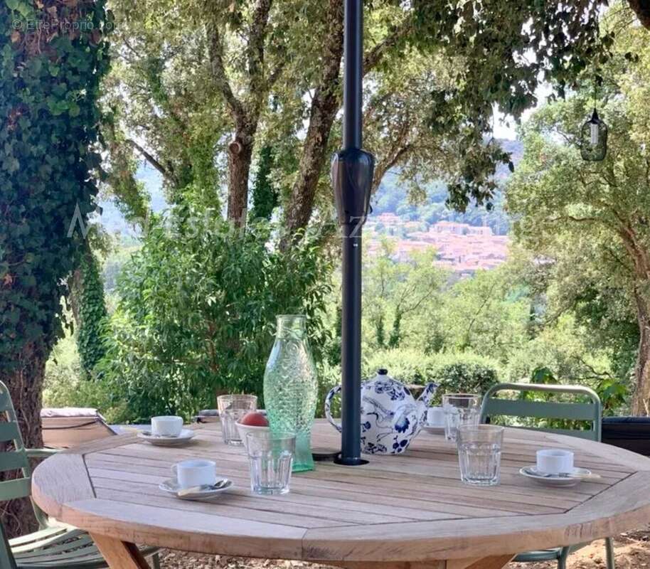 Maison à LA GARDE-FREINET