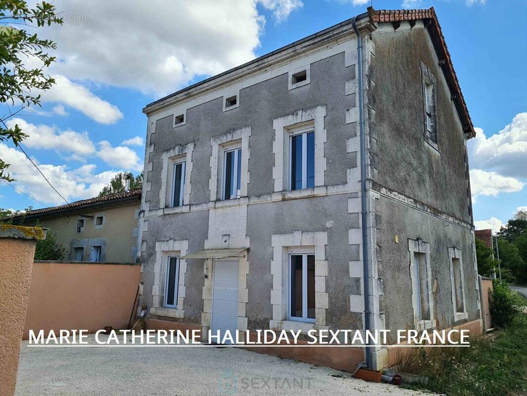Maison 5 pièces 120 m² · à Douzillac · 120 m² · 178 000 €