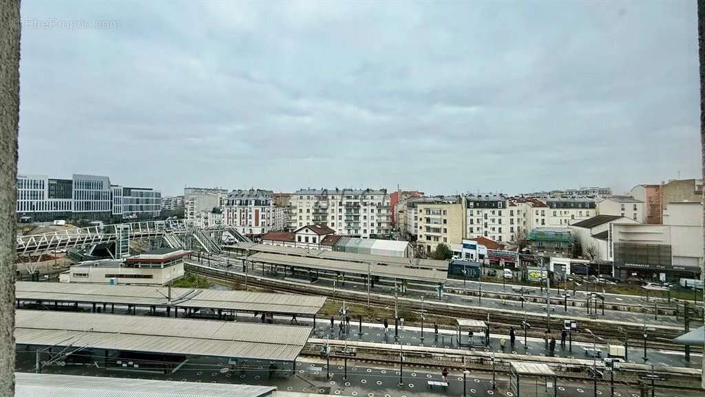 Appartement à COURBEVOIE