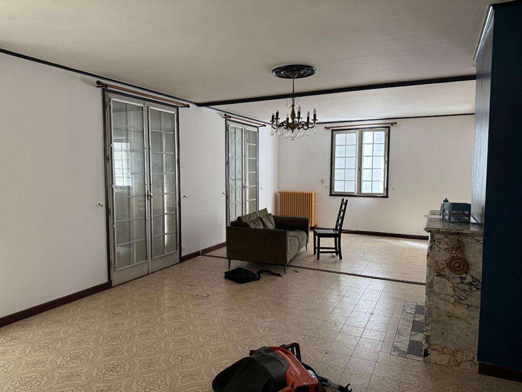 Maison à CHATENOY-LE-ROYAL