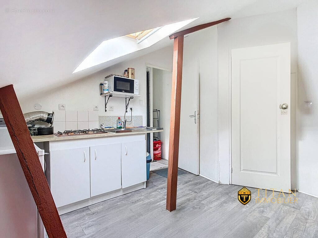 Ensemble immobilier 4 studios et 1 local commercial Dunkerque Centre - Titan Immobilier - Appartement à DUNKERQUE