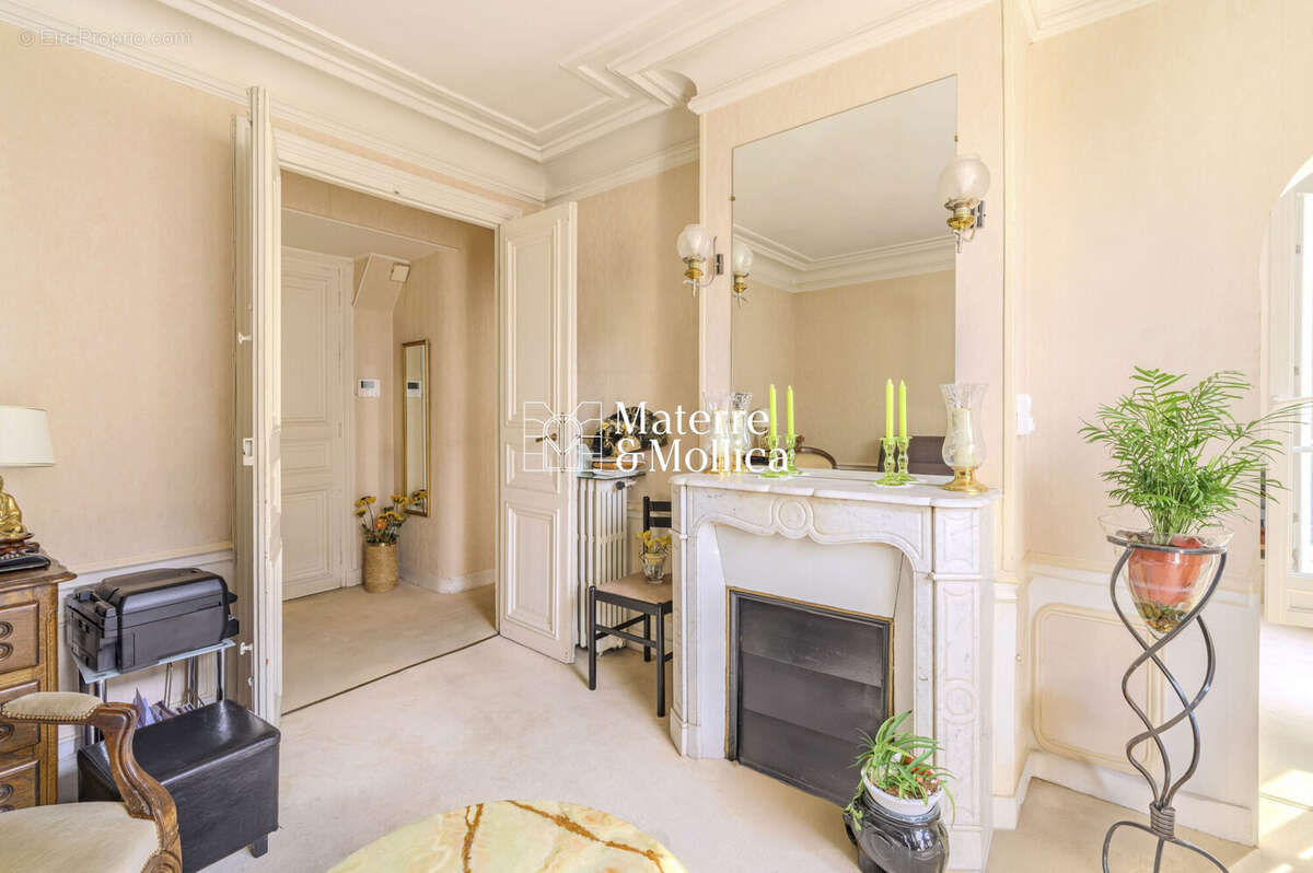 Appartement à PARIS-6E