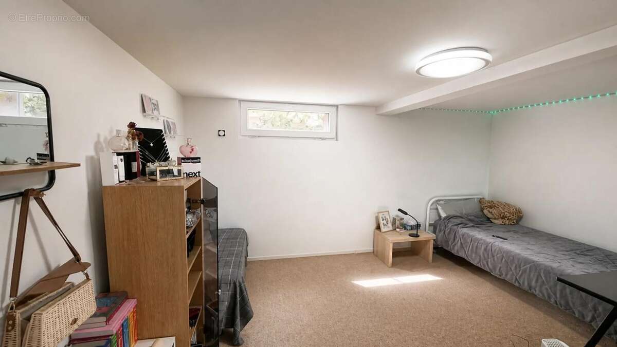 Maison de 6 pièces de 140 m² à Villeurbanne - photo 10