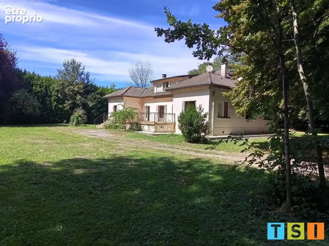 Vallée de la neste: grande maison cossue des années 70 sur un parc de 7743 m². - photo 8