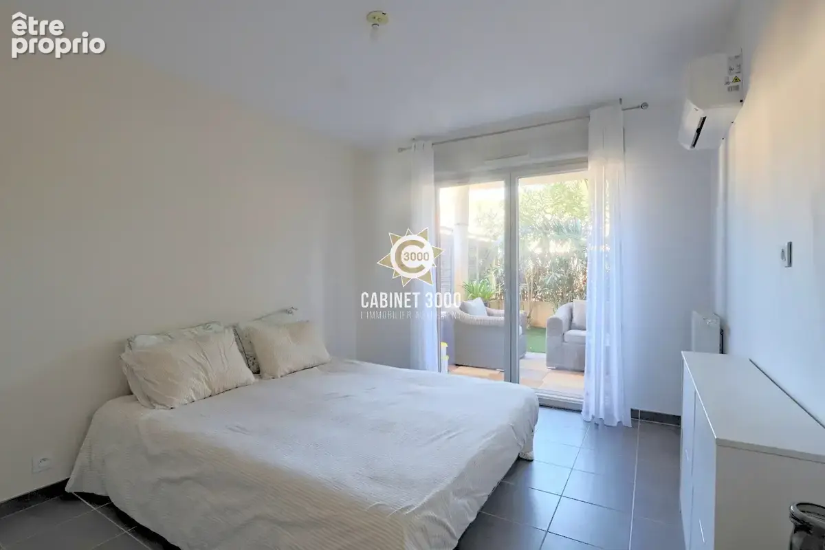 M2329 - CUERS - Pas Redon - Appartement T3 - RDJ - Terrasses - Garage double - photo 6