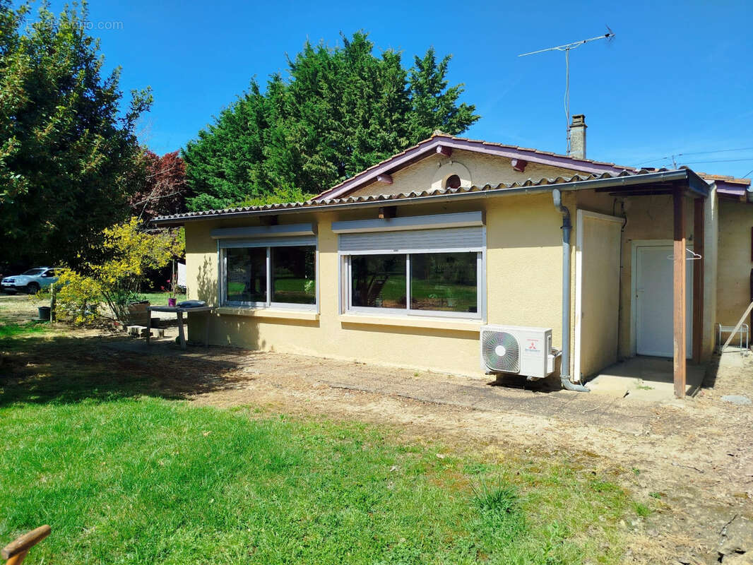 Maison à MASSUGAS