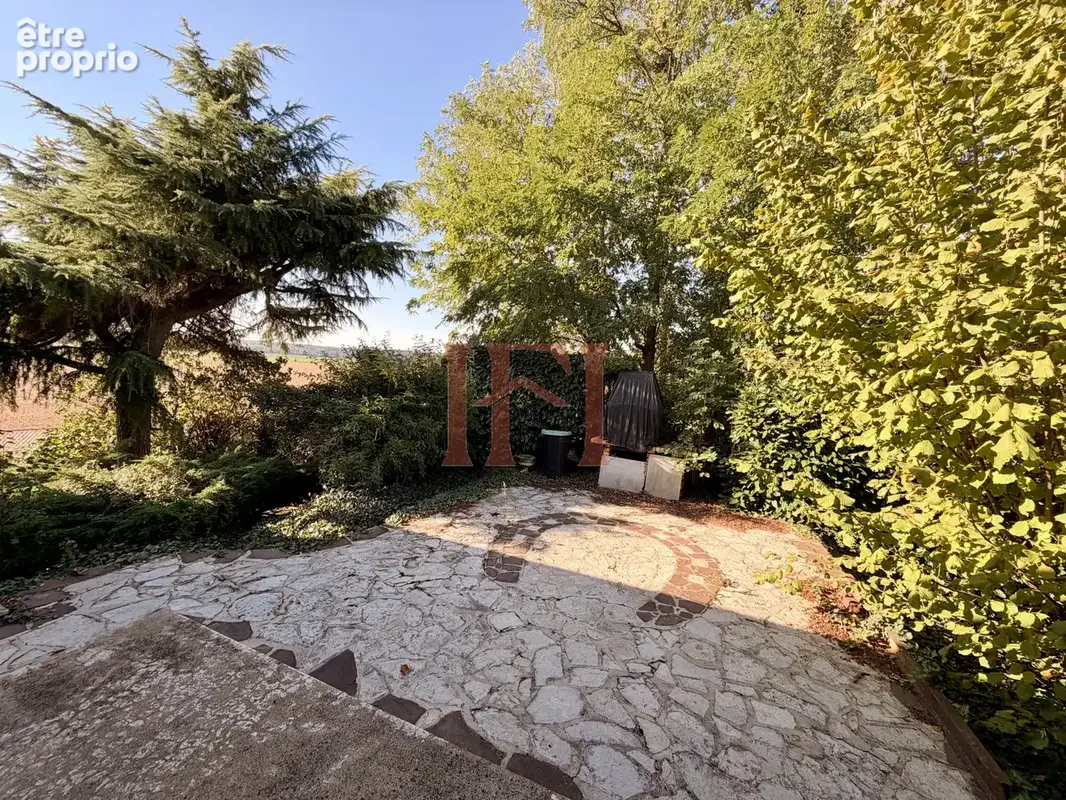Saint denis lanneray - proche commodités - maison avec vaste jardin arboré - photo 13