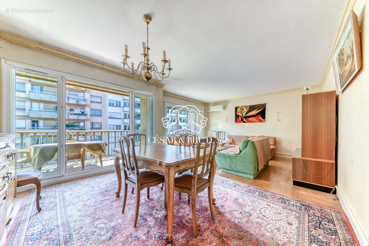 Appartement à LYON-6E