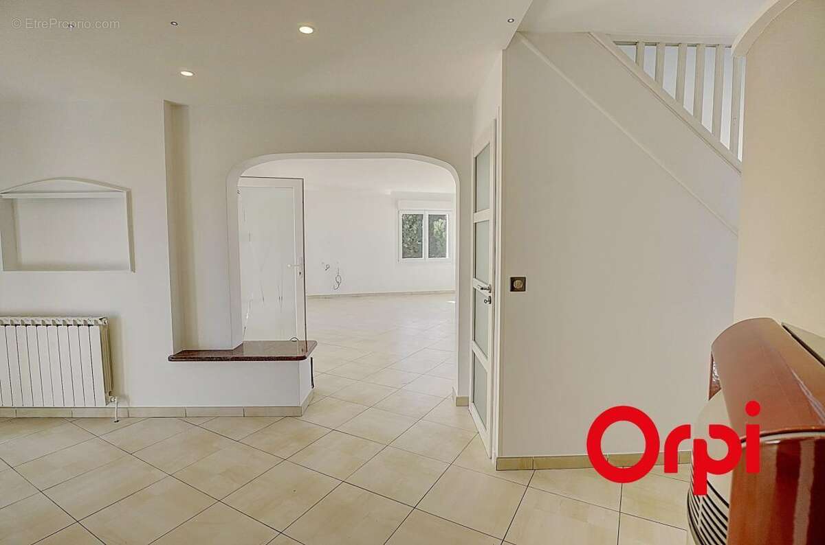 Maison à CAILLOUX-SUR-FONTAINES