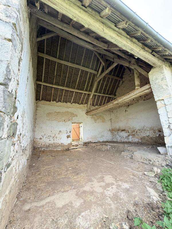ST LUBIN DE LA HAYE (28) - Grange à aménager - 120m² - photo 4