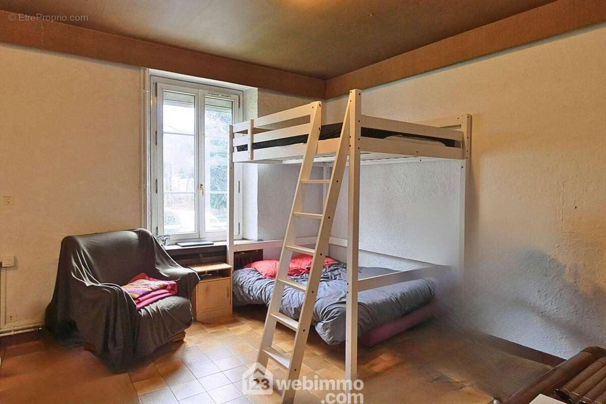 ... et un coin nuit - Appartement à UGINE