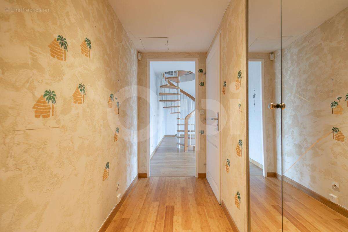 Appartement à BOISSY-SAINT-LEGER