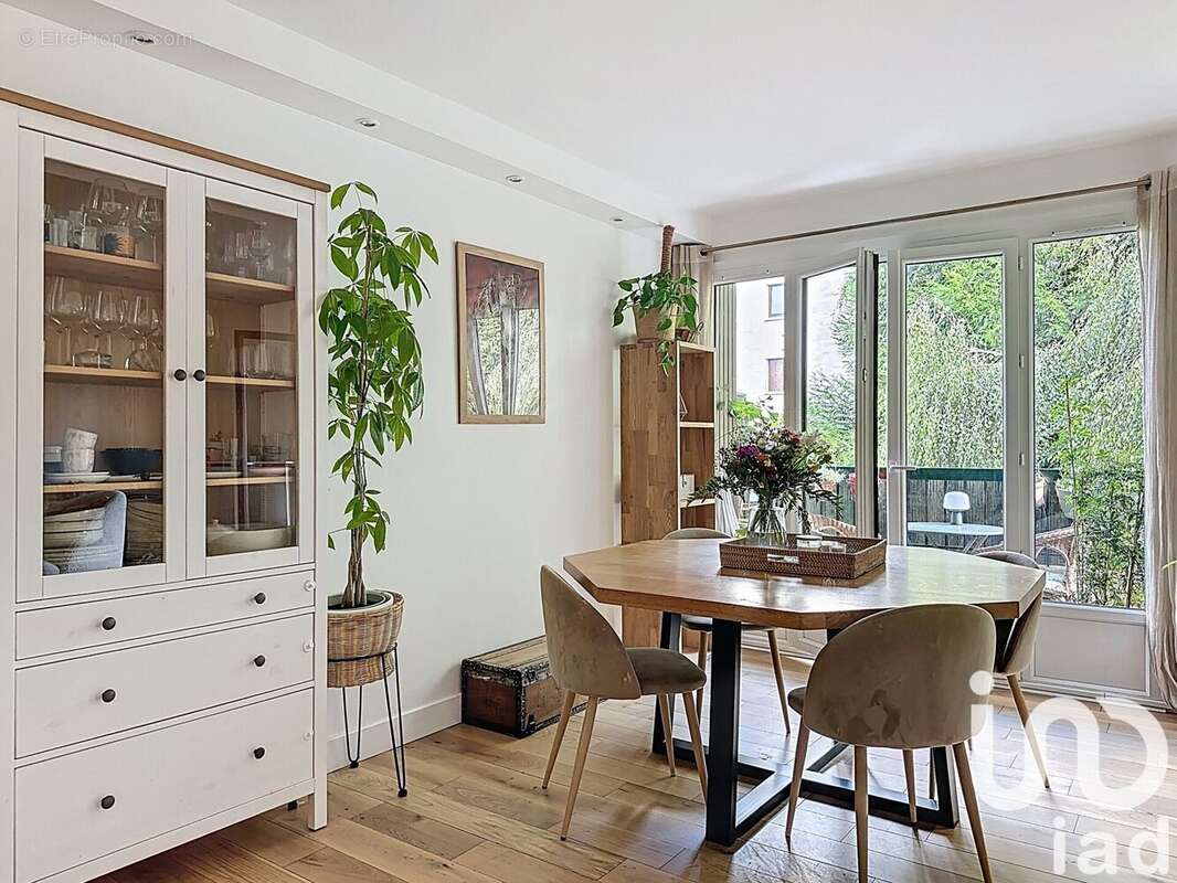 Photo 2 - Appartement à RUEIL-MALMAISON