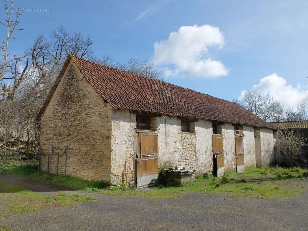 Important corps de ferme - photo 12
