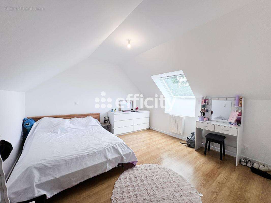 Maison 126 m² à Moyon  - photo 12