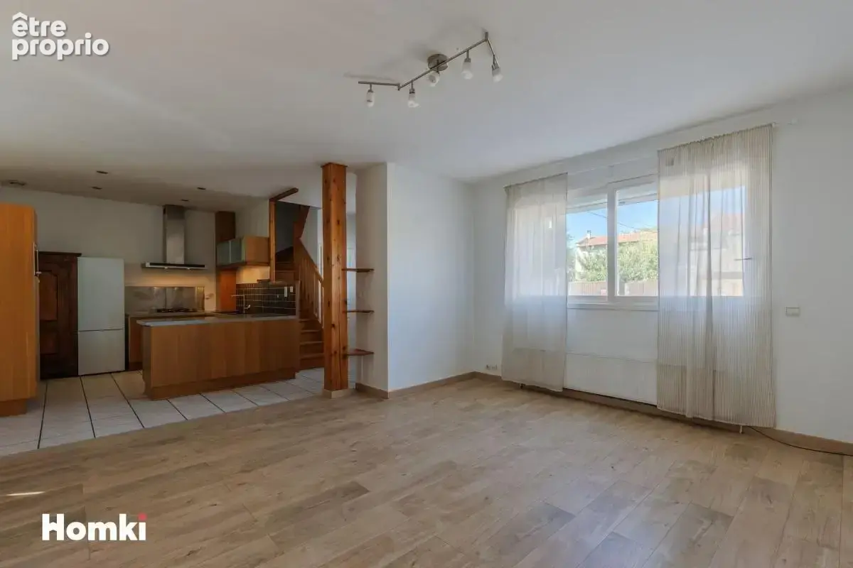 Villeurbanne – maison de ville 3 chambres – 141,72 m² – terrasse sud – dpe c - photo 4
