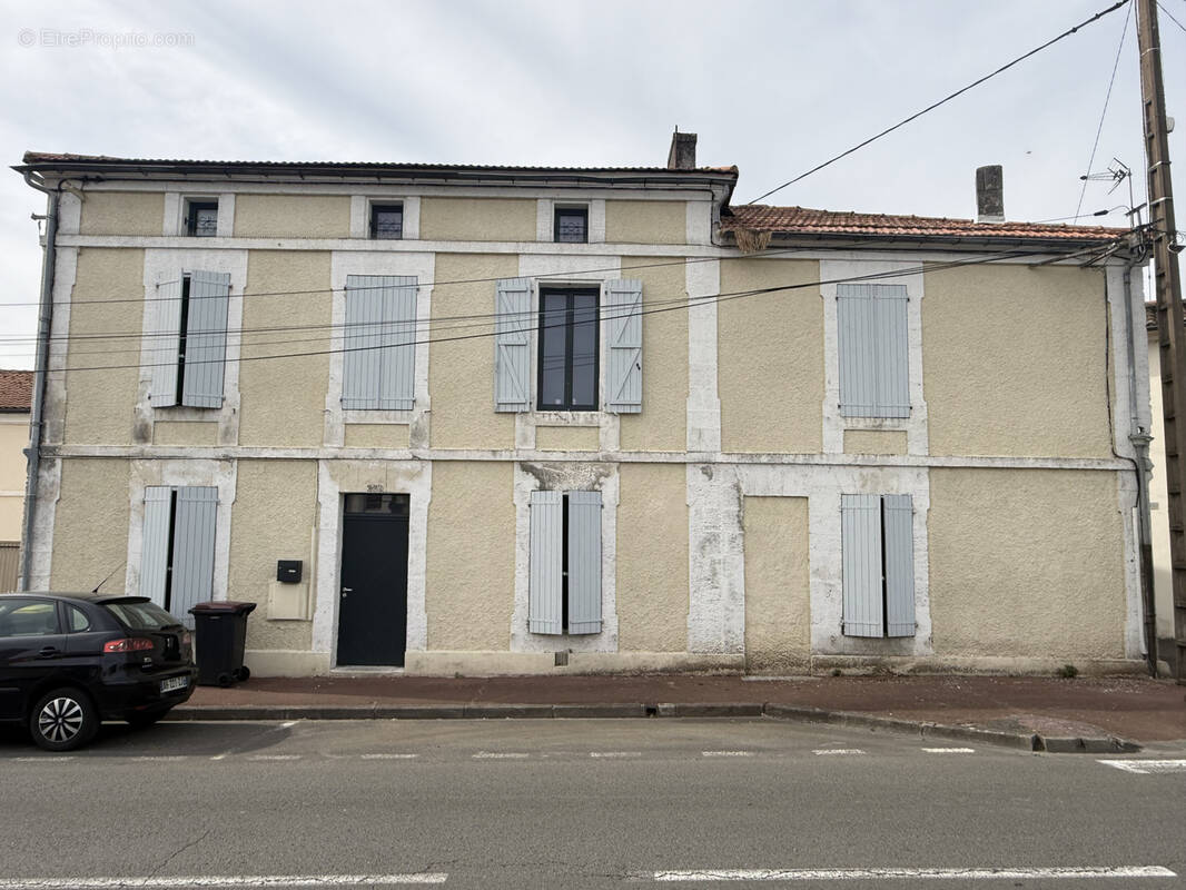 Maison à L'ISLE-D'ESPAGNAC