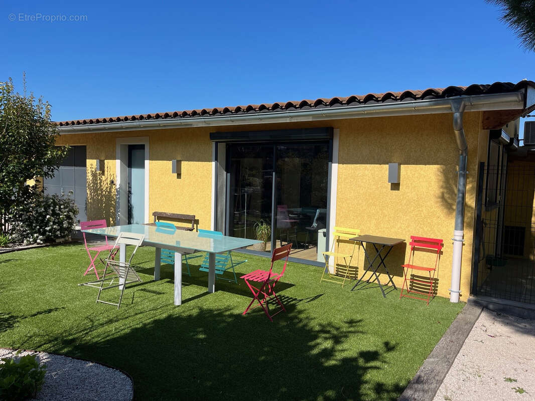 Maison à MONTMERLE-SUR-SAONE