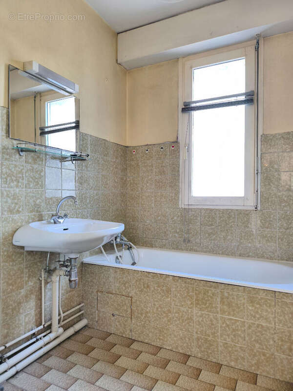 Saint Avold T2 avec balcon et ascenseur - photo 7