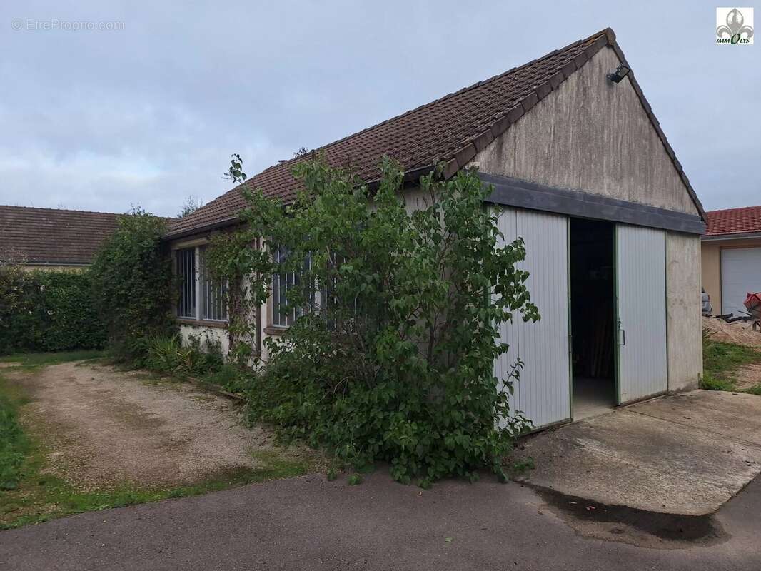 Maison à BEAUMONT-SUR-GROSNE