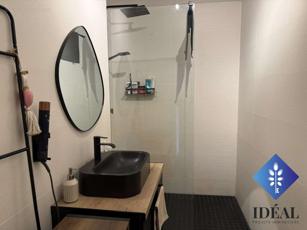 Appartement à PARIS-12E