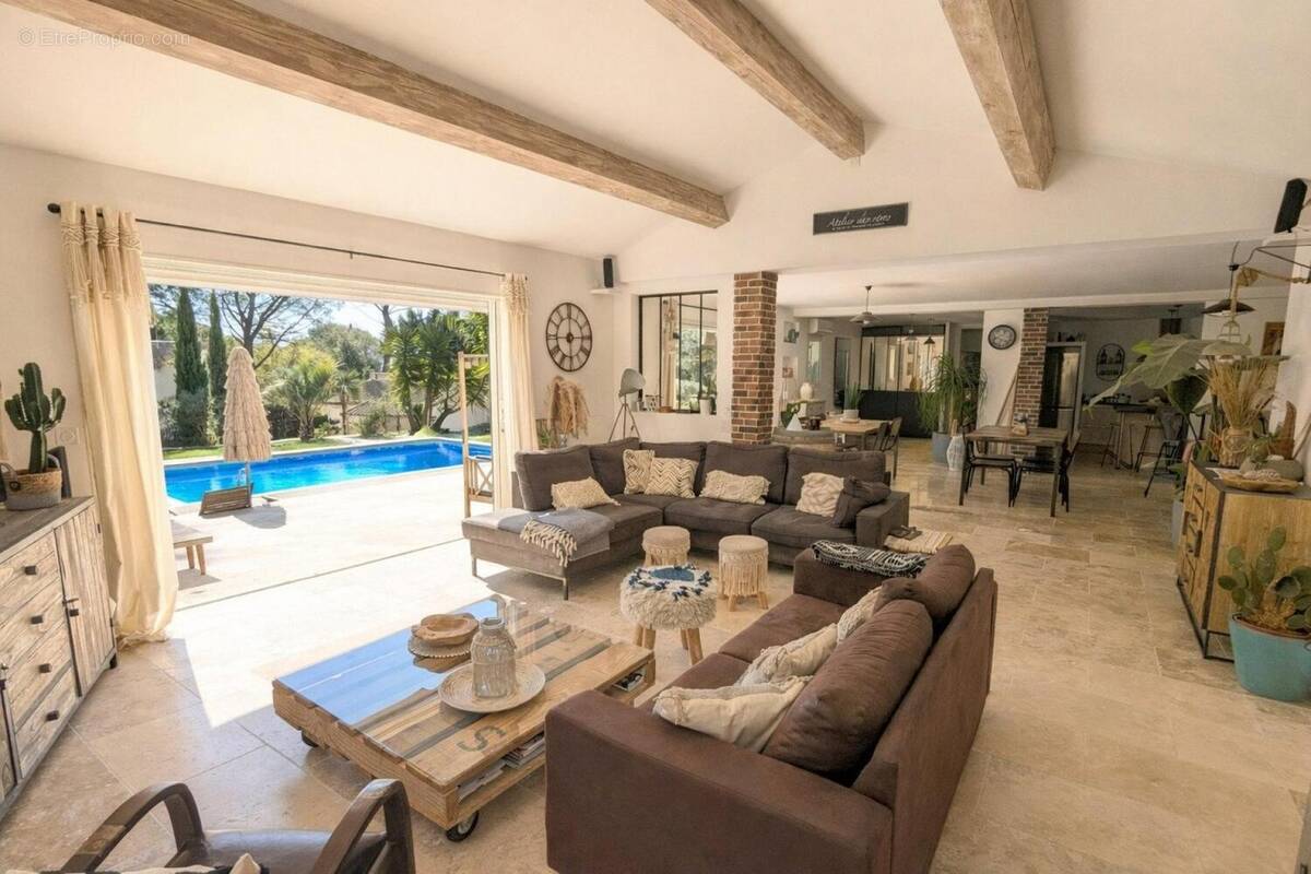 Photo 1 - Maison à LANGLADE