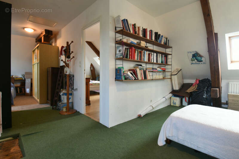 Maison 220 m² à Saint-Fraimbault  - photo 20