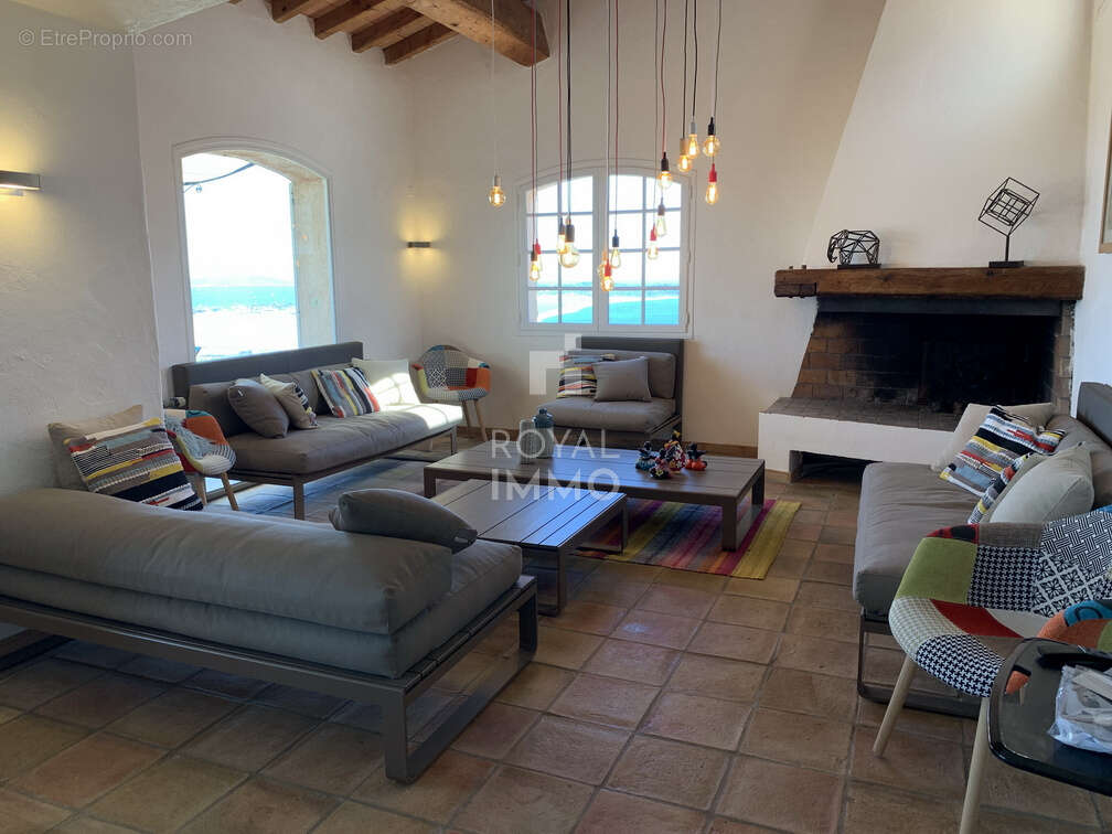 Maison à HYERES