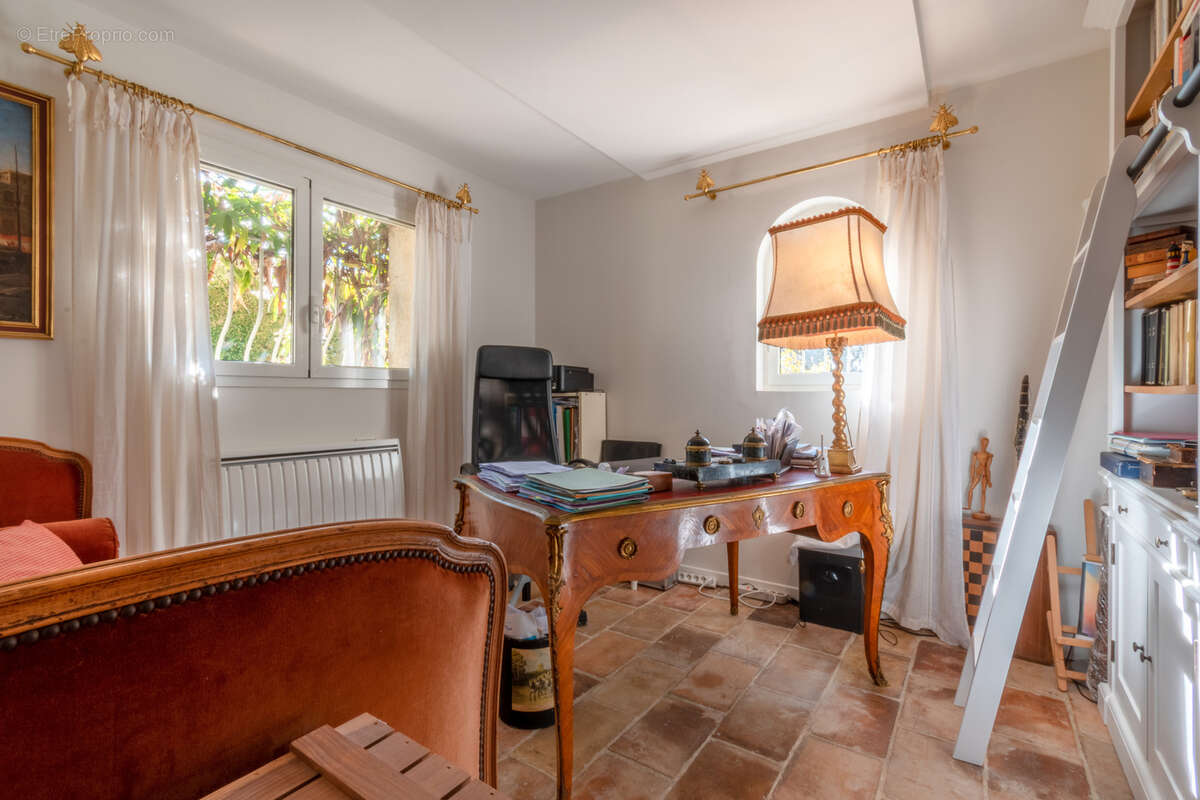 Maison à TOURRETTES-SUR-LOUP