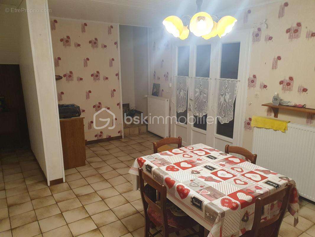 Maison à ORIGNY-SAINTE-BENOITE