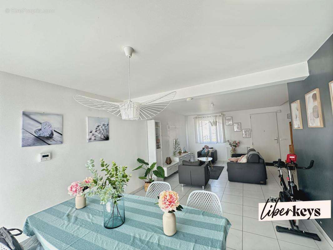 Moussy le vieux - Pavillon indépendant avec belle pièce de vie, au calme - photo 4