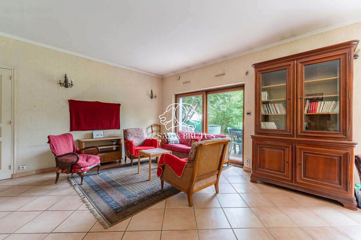 Maison 140 m² à Villeurbanne  - photo 2
