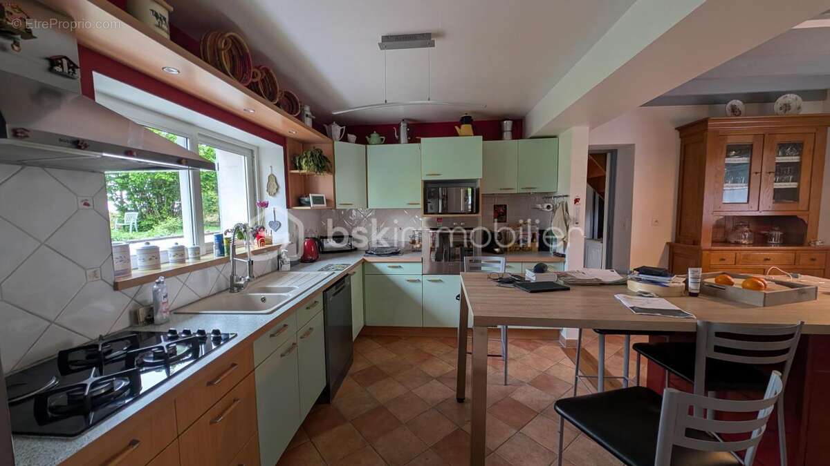 Exclusivité :  Maison rénovée avec grange et terrain constructible en sus (offert) - photo 5