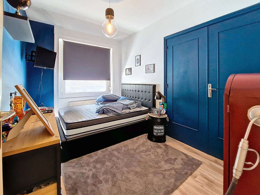 Maison à SURY-LE-COMTAL