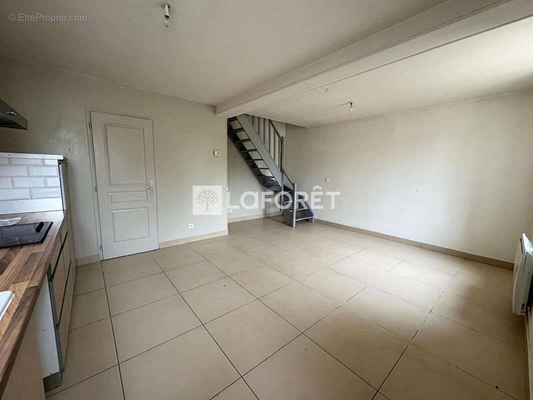 Maison à BALAGNY-SUR-THERAIN