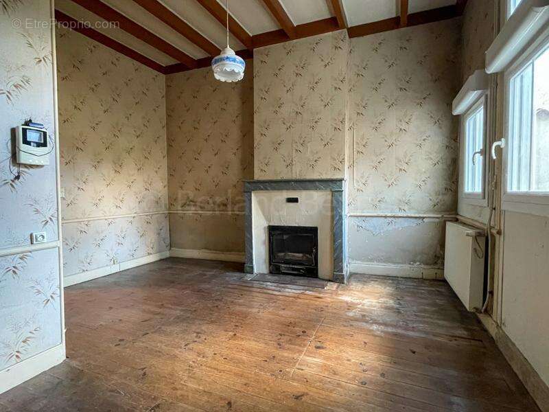 Maison à SAUZE-VAUSSAIS