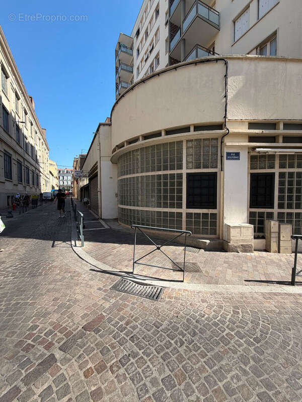 Commerce à BEZIERS