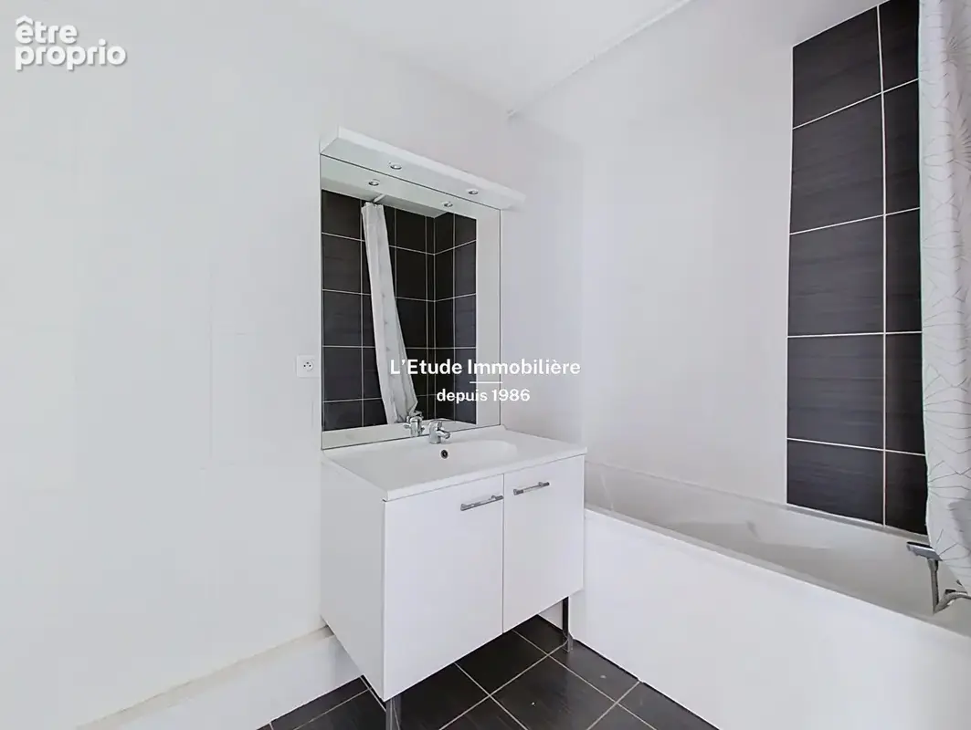 A VENDRE Appartement Caluire Et Cuire 3 pièces Dernier étage terrasse - photo 12