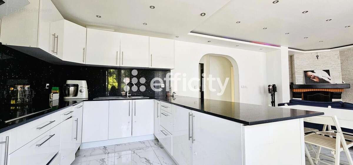 Maison à MONTFERMEIL