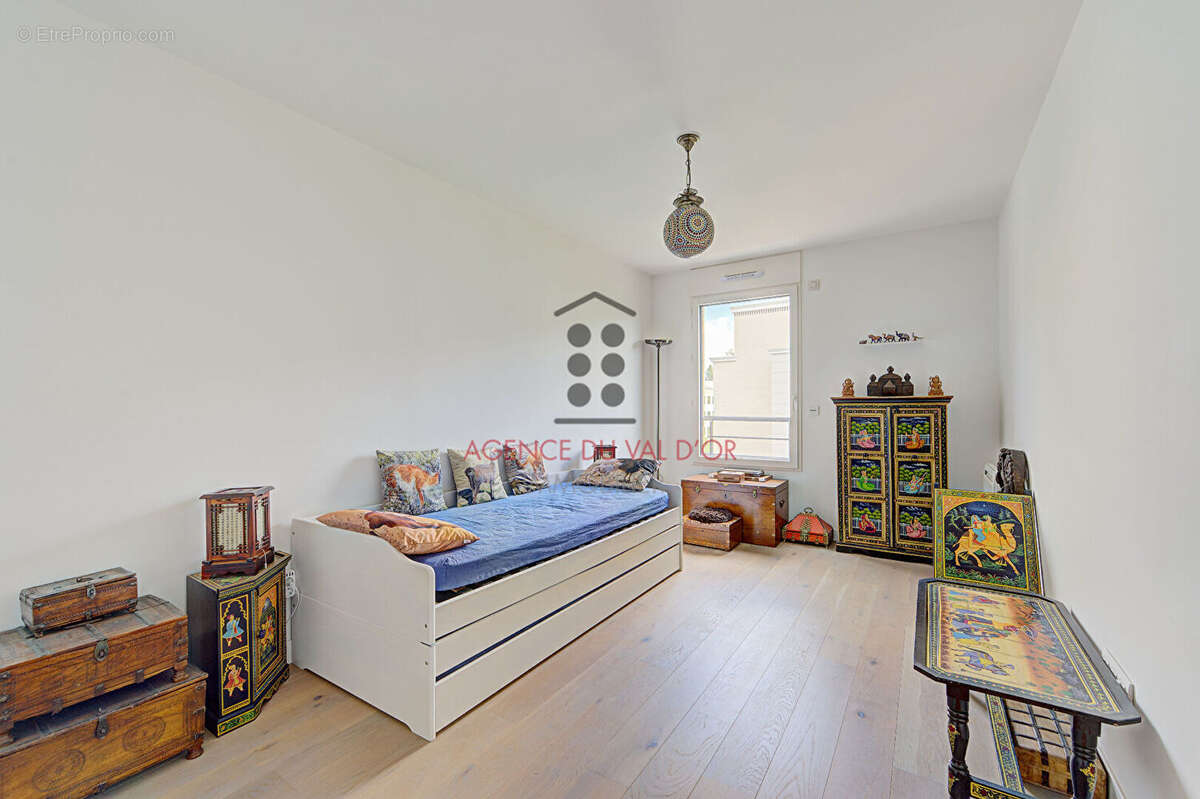 Appartement à SURESNES